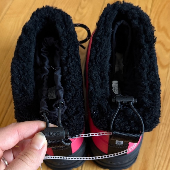 New UGG‎ Shasta Goretex Mid Boot M6 W7 Pink Glow Unisex Gorpcore Snow Extreme - Picture 8 of 10